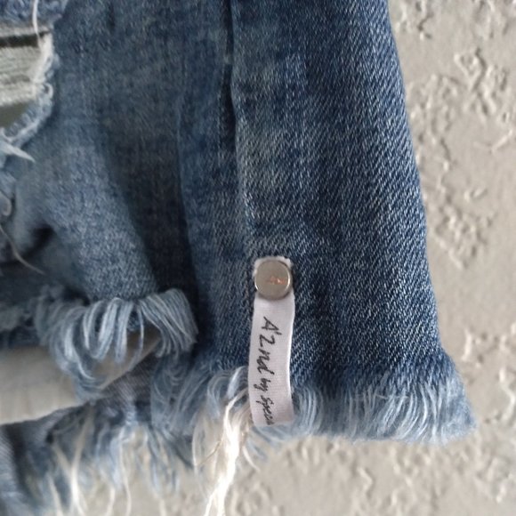 A2 Jean Shorts Distressed Denim Shorts Size S - Picture 2 of 6